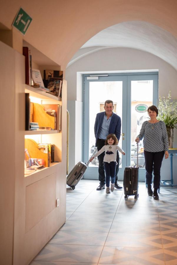 Boutique Hotel De La Ville Laigueglia Zewnętrze zdjęcie