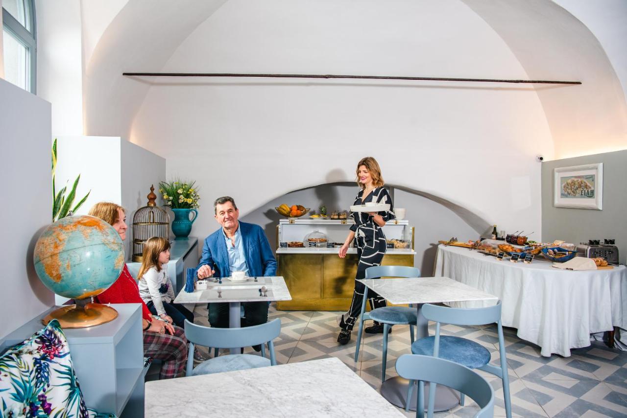 Boutique Hotel De La Ville Laigueglia Zewnętrze zdjęcie